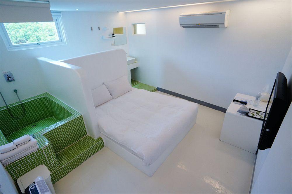 Kenting The House Bed & Breakfast Shanjiao Exterior photo